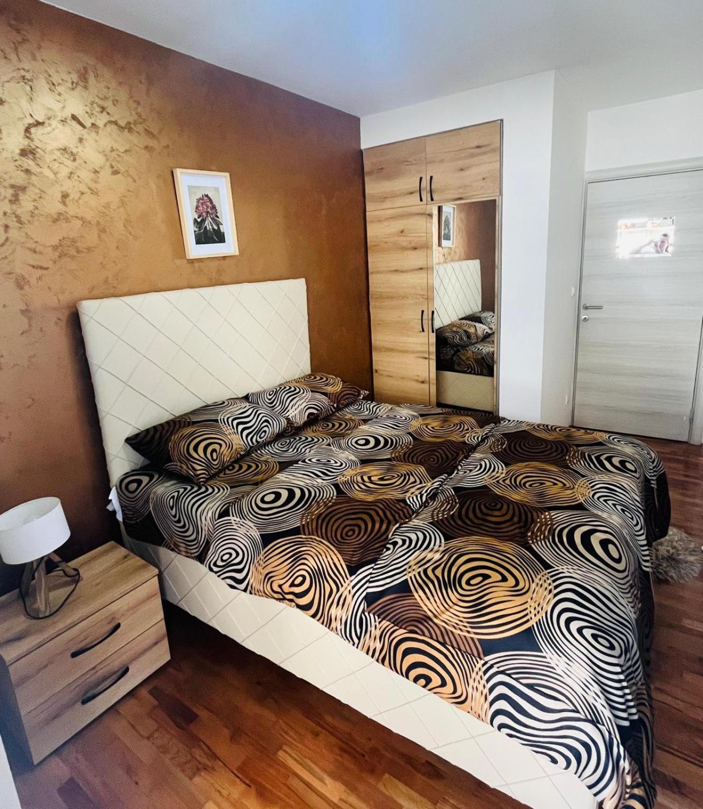 Apartman Lux Vranje Exterior foto